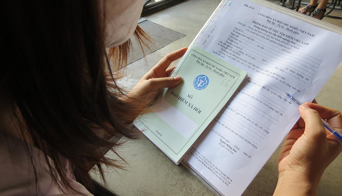 cam-so-bao-hiem-xa-hoi-nguoi-lao-dong-can-can-trong-1